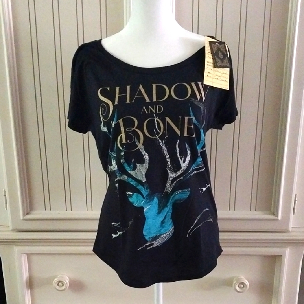 NWT Shadow and Bone Black Graphic Tee XS